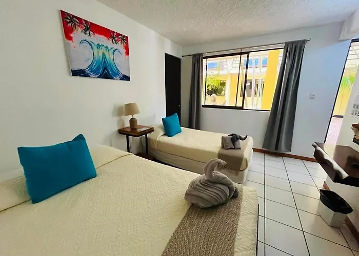 Pueblo Dorado Surf Hotel