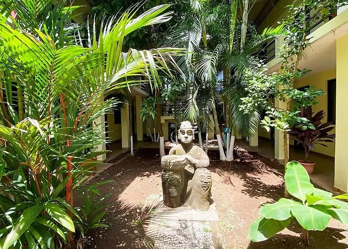 Pueblo Dorado Surf Hotel